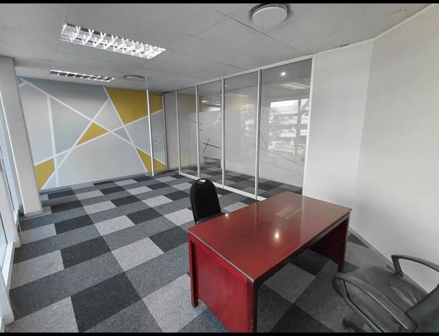 144M² OFFICE TO LET IN HALFWAY HOUSE